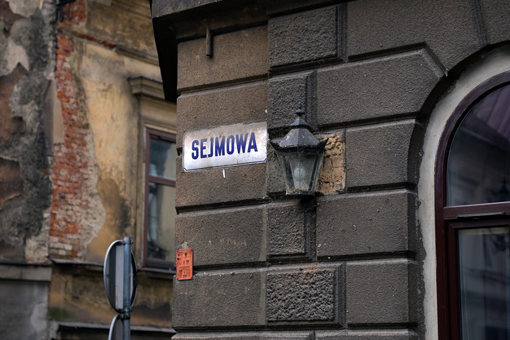 Ulica Sejmowa.