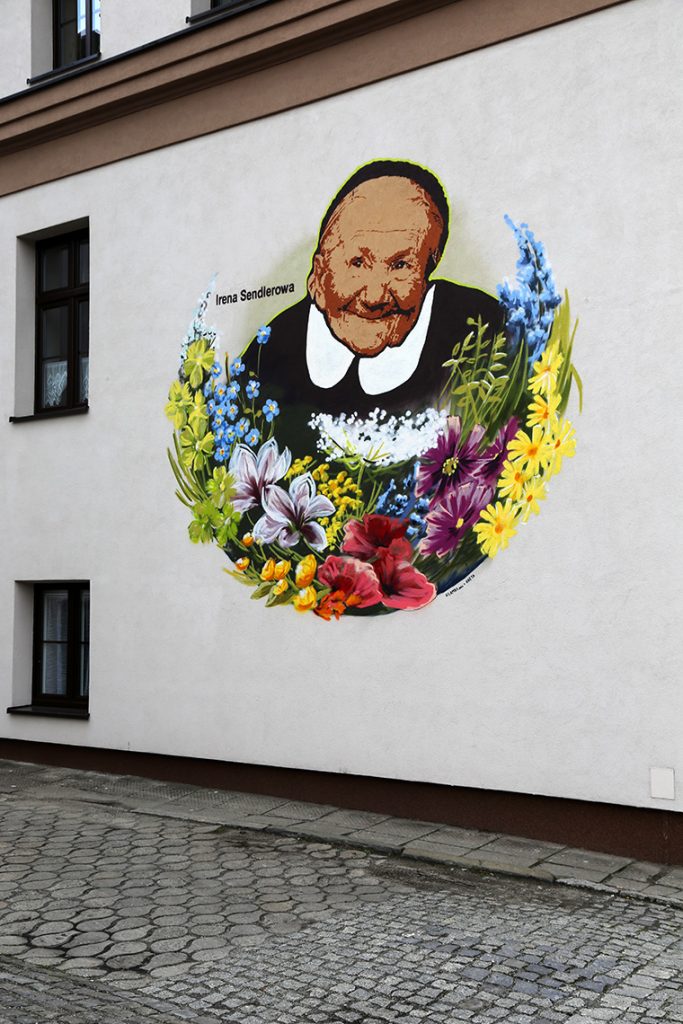 Cieszyński mural poświęcony Irenie Sendlerowej. Czy wiecie, że za pierwszym razem go przeoczyłam - mimo, że znajduje się tuż przy hostelu 3 Bros'? ;)