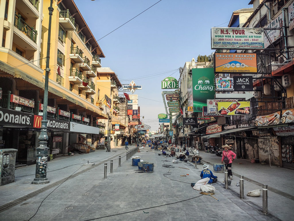 Bangkok - Khao San Road, kwiecień 2020. Fot. W Środku Nigdzie - Michal Burchart