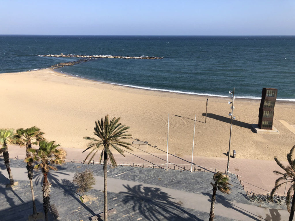 Barcelona - Playa de La Barceloneta, 23 marca 2020. Fot. Playa Media - https://www.playamedia.com/