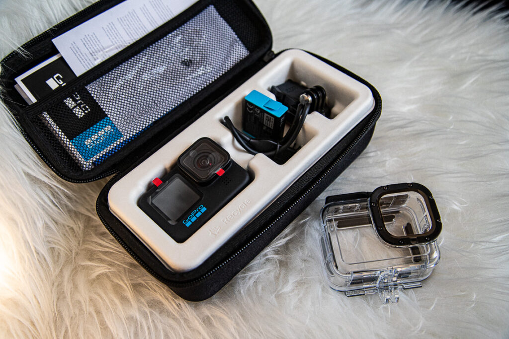 Kamera GoPro i obudowa do nurkowania (do 60 m) – prezent dla podróżnika